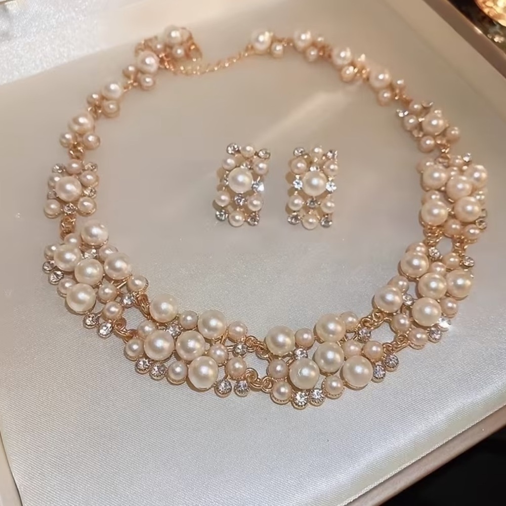 NEW❗️Elegant Pearl Necklace and Earrings Set. Luxury Set ✨ A8-269
